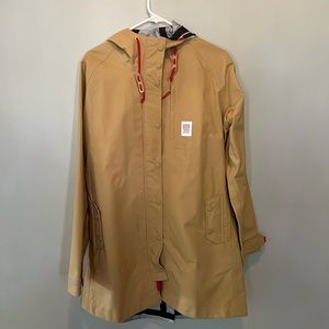 Size L Camel Women’s Topo Rain Coat